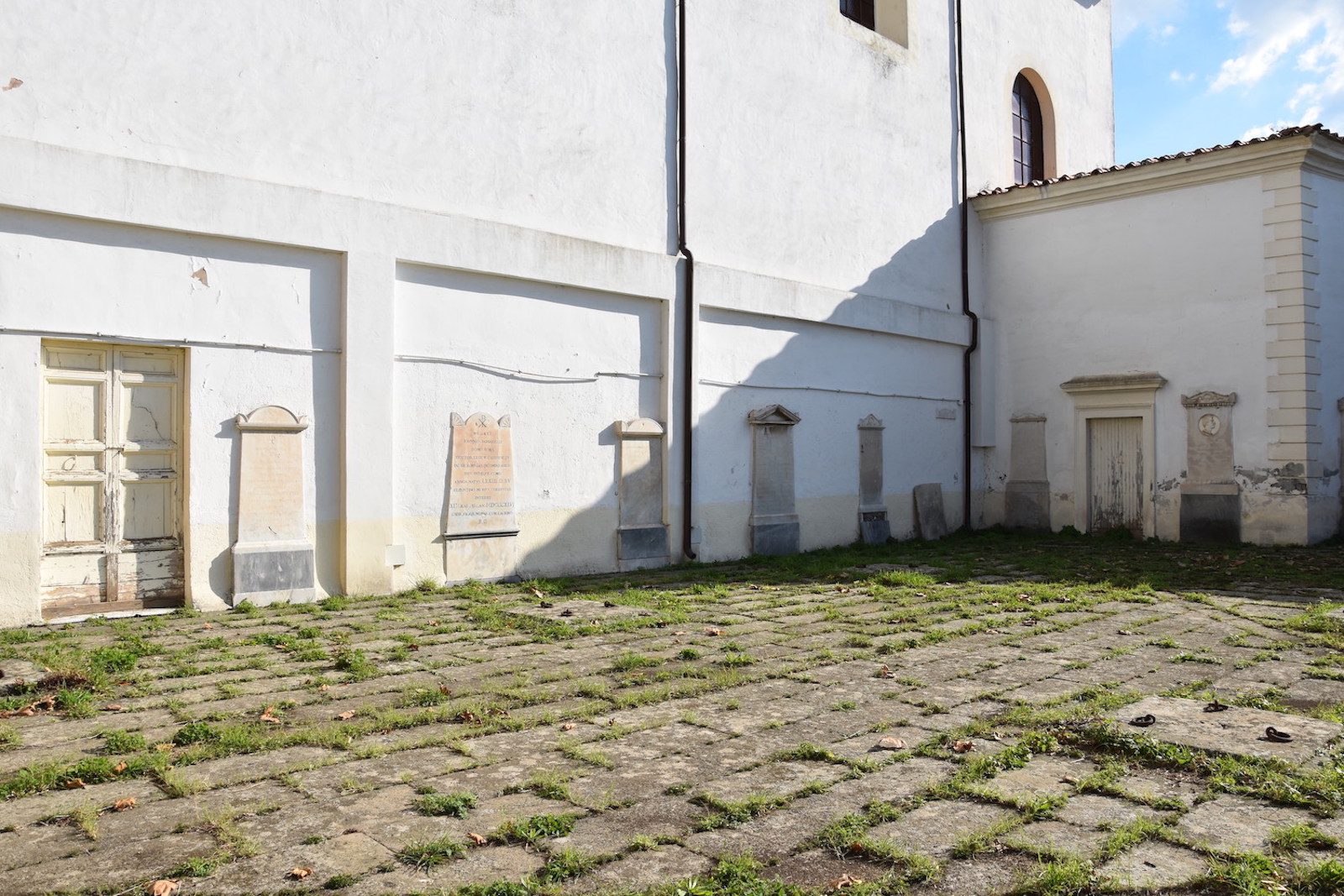 Albano Cemetery, Albano - 06.JPG